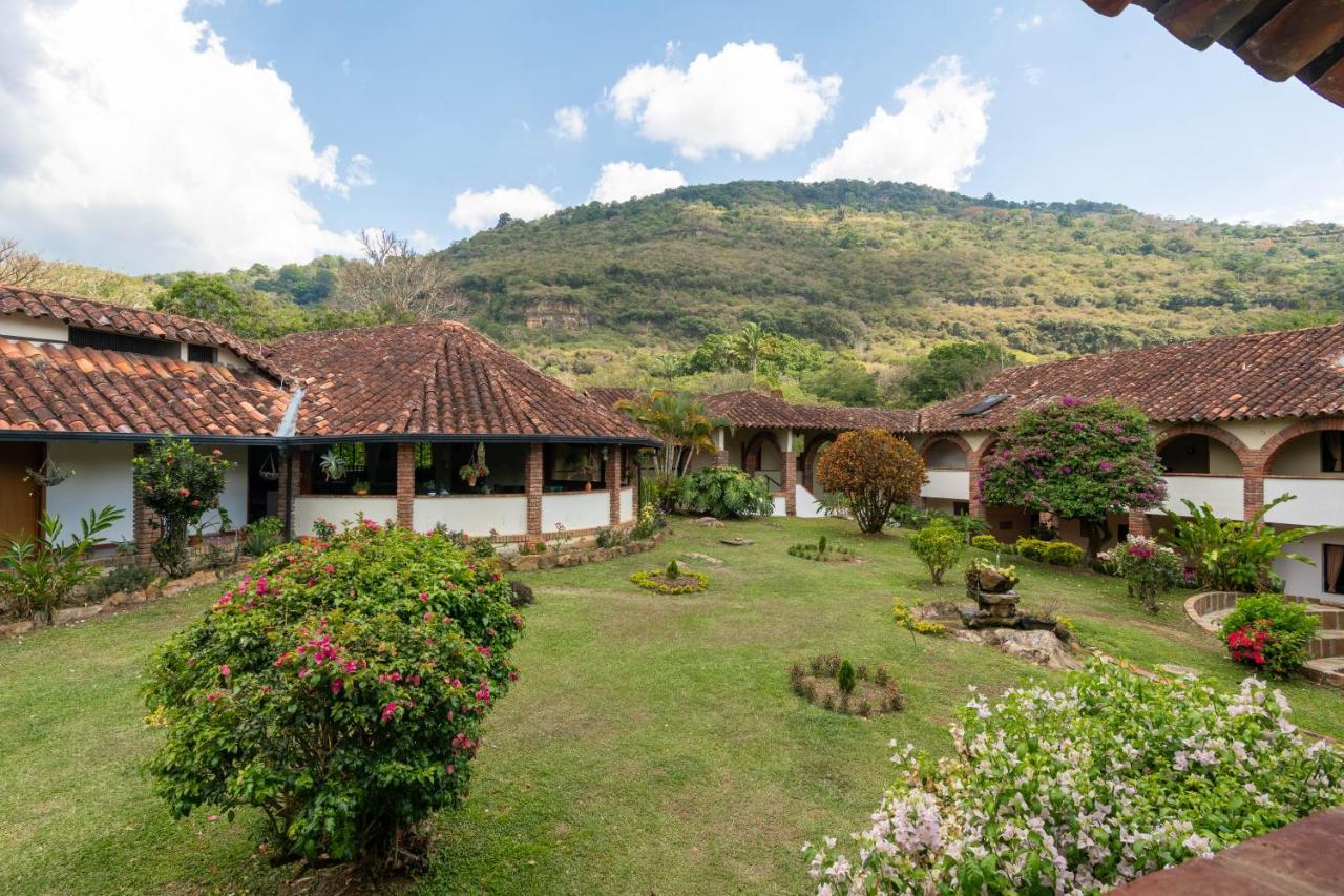 Hotel San Gil Campestre Bagian luar foto